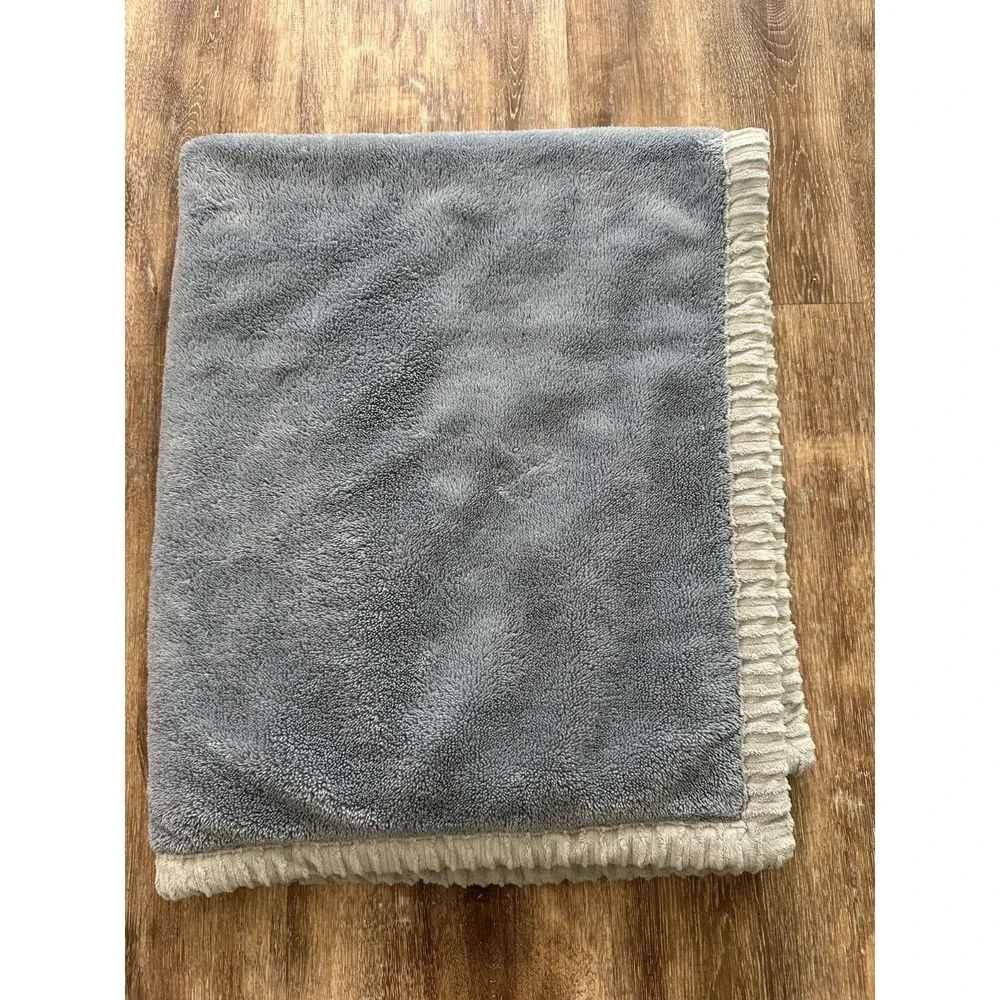 Chick Pea Baby Blanket Blue Gray‎ Ribbed Edge Cream Sherpa Backing 30x36